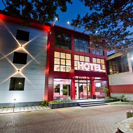 Семеен Хотел Романтика Haskovo Exterior foto